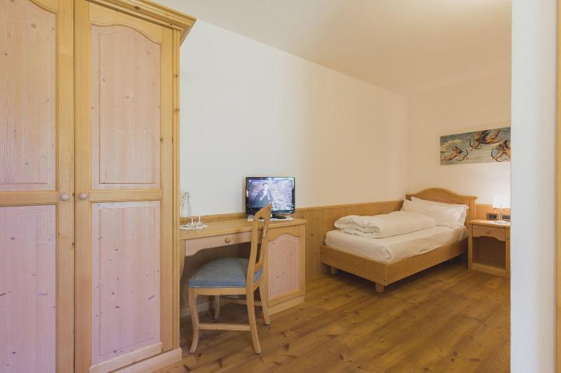Garni Lilly Hotel San Lorenzo Dorsino Exterior photo