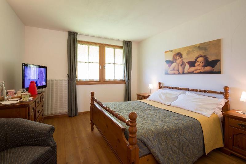 Garni Lilly Hotel San Lorenzo Dorsino Exterior photo